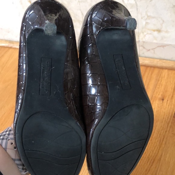 Brown Pumps - Picture 6 of 6